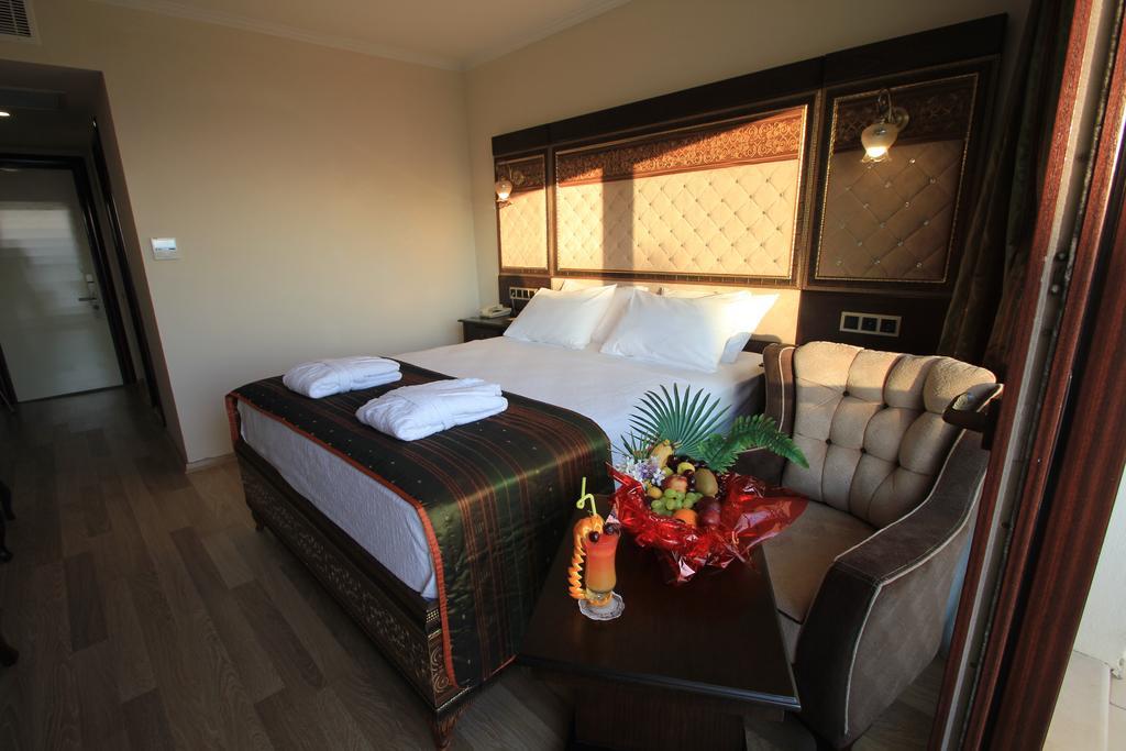 Royal Palace Kusadasi Hotel Habitación foto