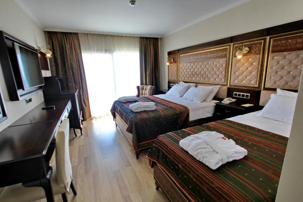 Royal Palace Kusadasi Hotel Habitación foto