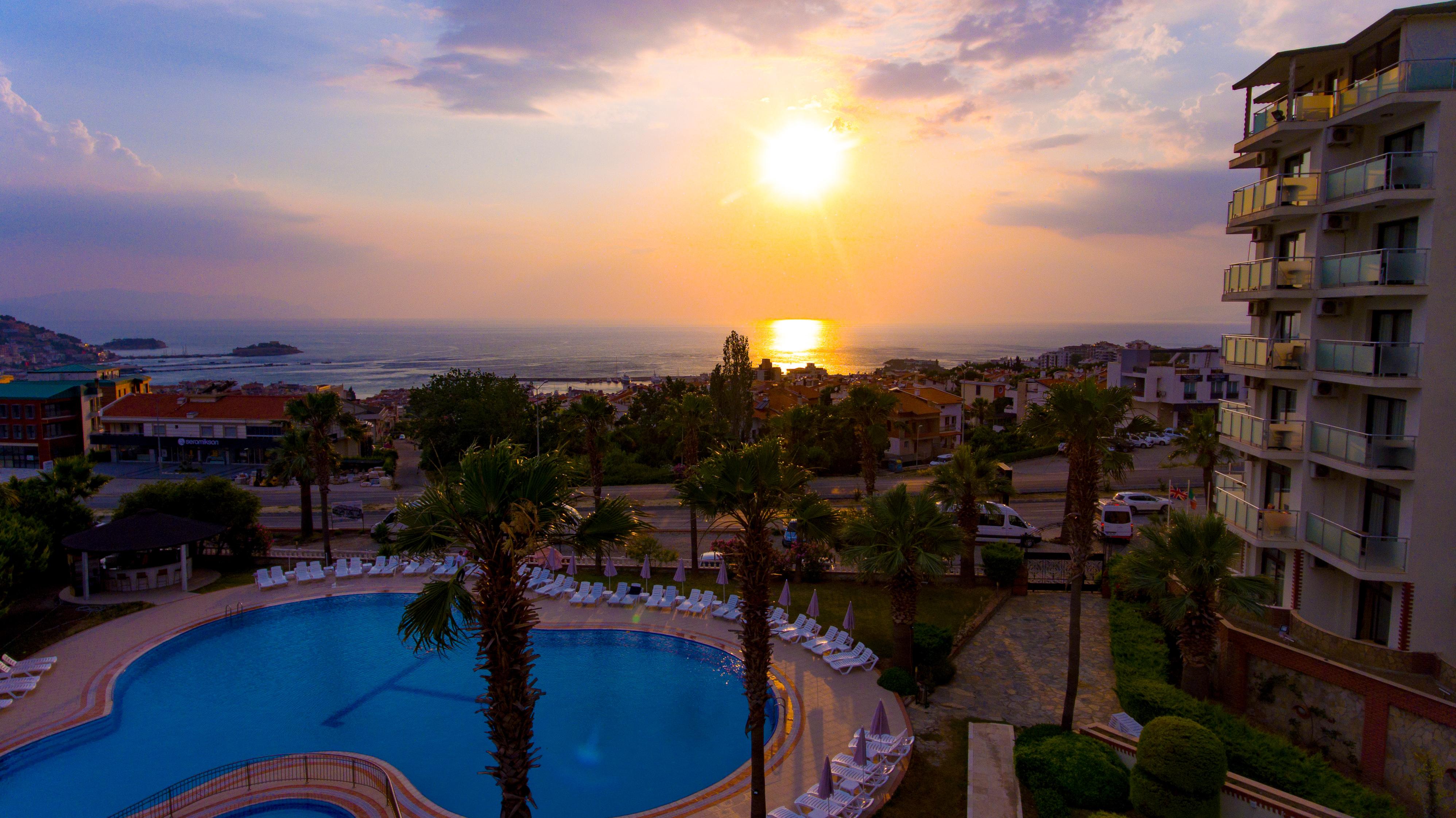 Royal Palace Kusadasi Hotel Exterior foto